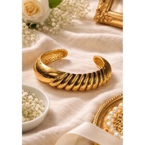 Gold Tone Ribbed Cuff Bracelet Wide Chunky Statement S/M